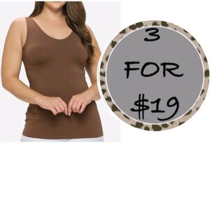 3/$19 NWT Yelete basic fits like a glove reversible tank top